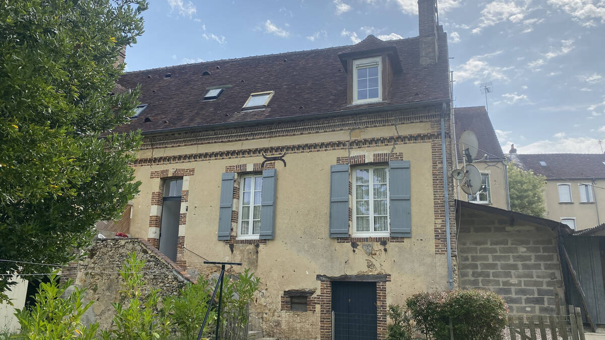 Maison à LONGNY-AU-PERCHE