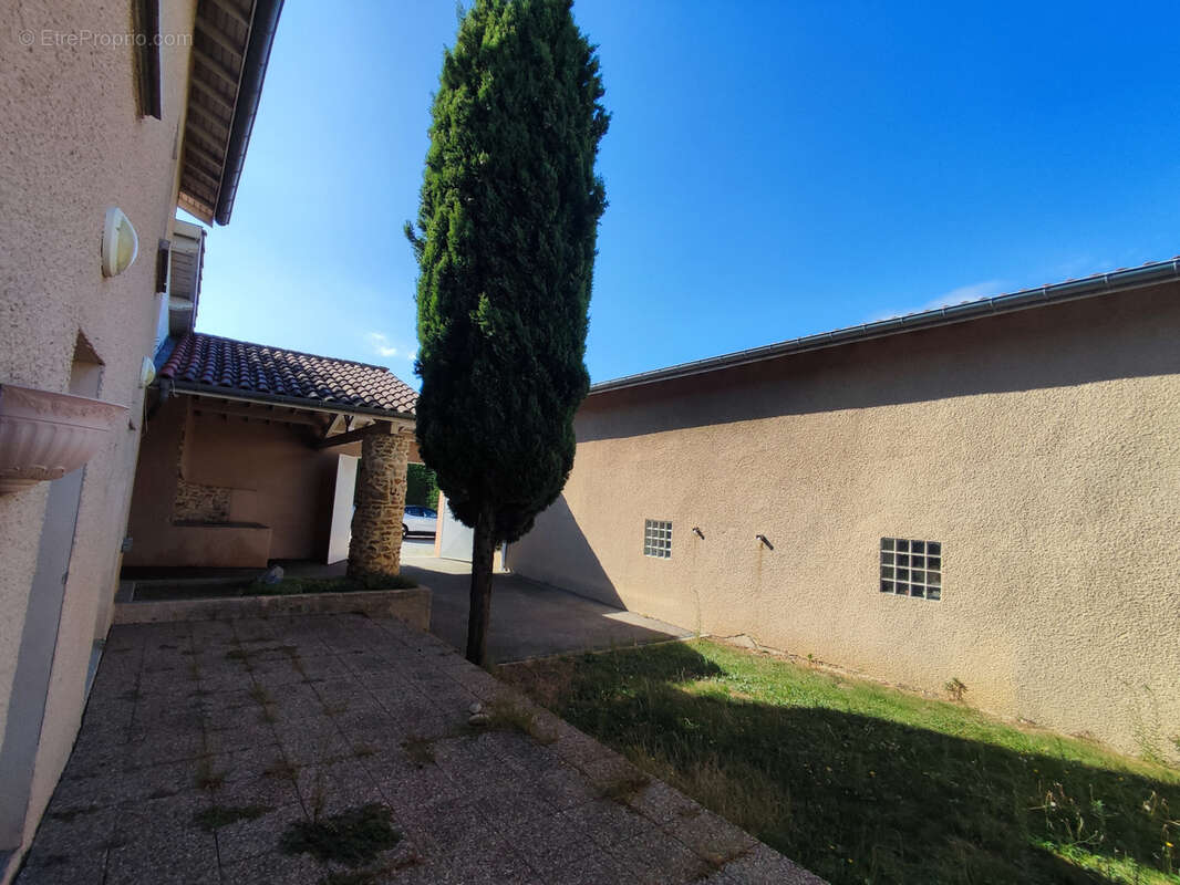 Maison à REVENTIN-VAUGRIS