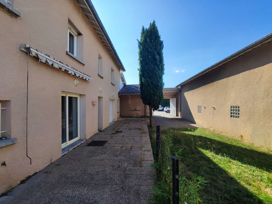 Maison à REVENTIN-VAUGRIS