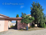 Maison à REVENTIN-VAUGRIS