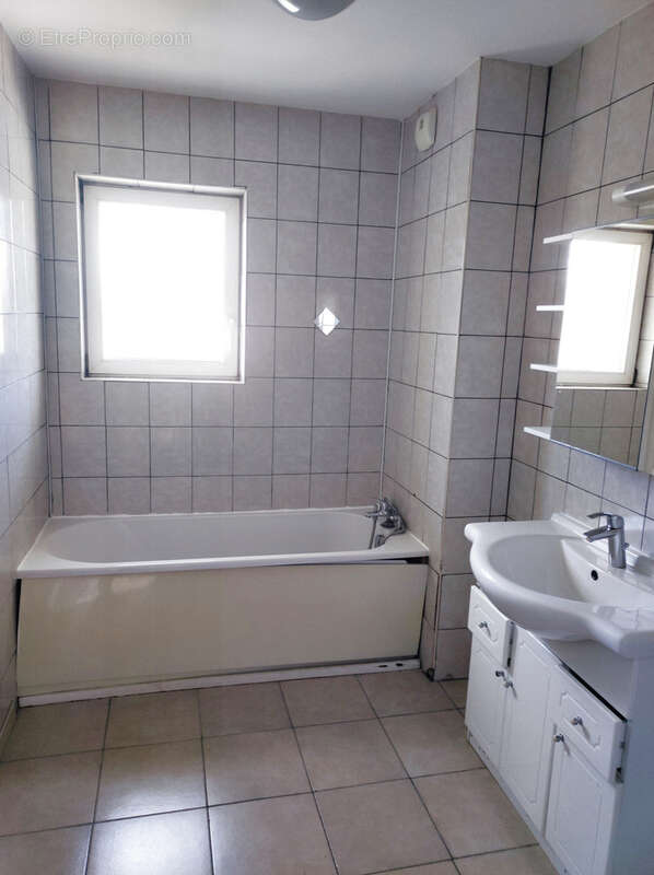 Maison à REVENTIN-VAUGRIS