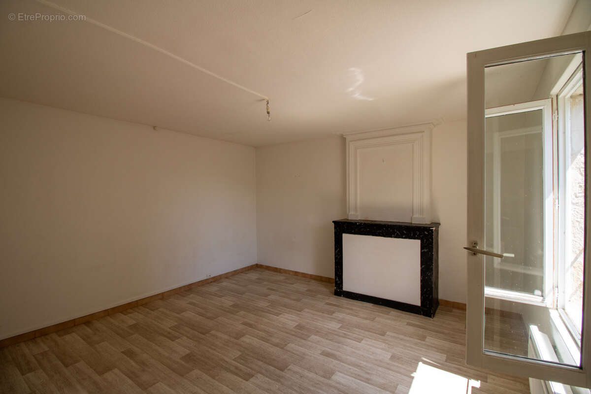 Appartement à SAINTES