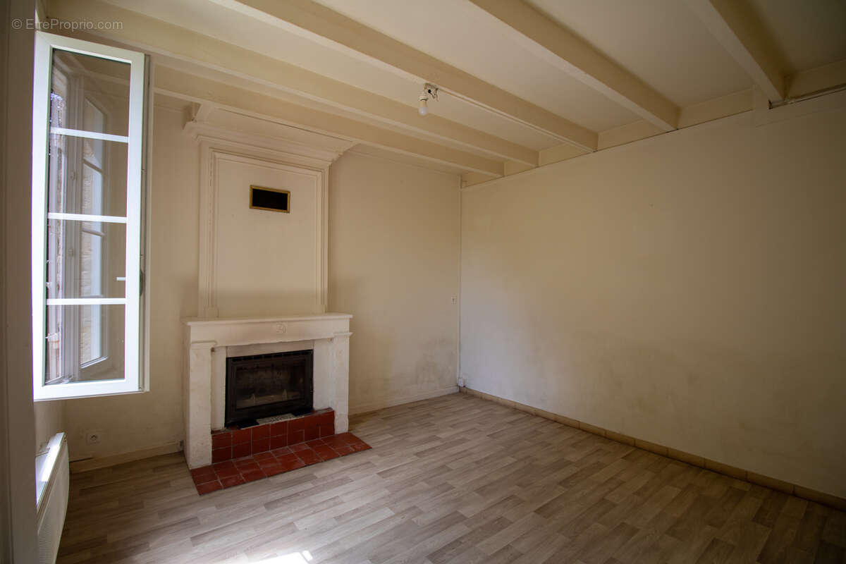 Appartement à SAINTES