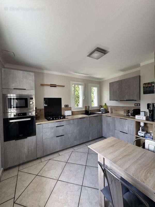 Maison à TASSIN-LA-DEMI-LUNE