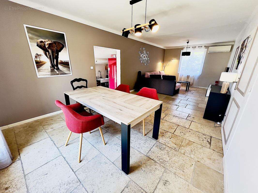 Maison à PERNES-LES-FONTAINES