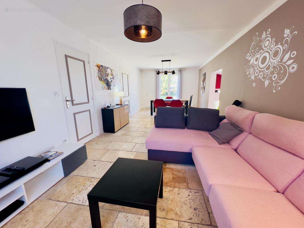 Maison à PERNES-LES-FONTAINES