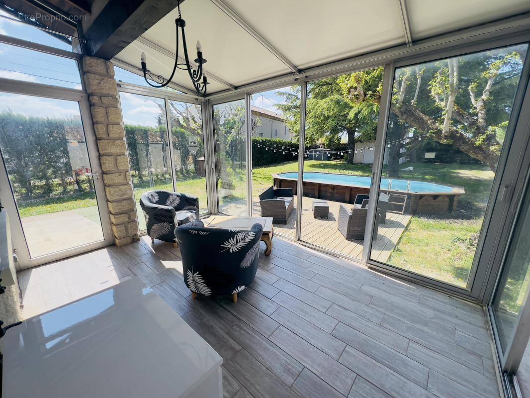 Maison à PERNES-LES-FONTAINES