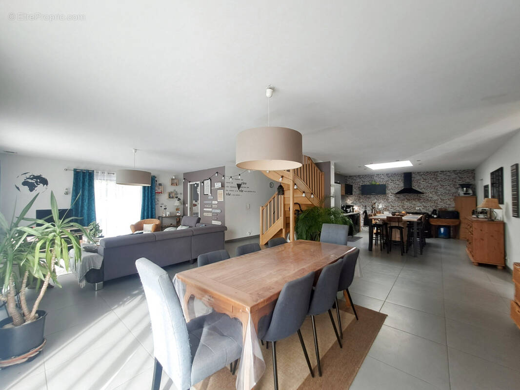 Maison à LA TURBALLE