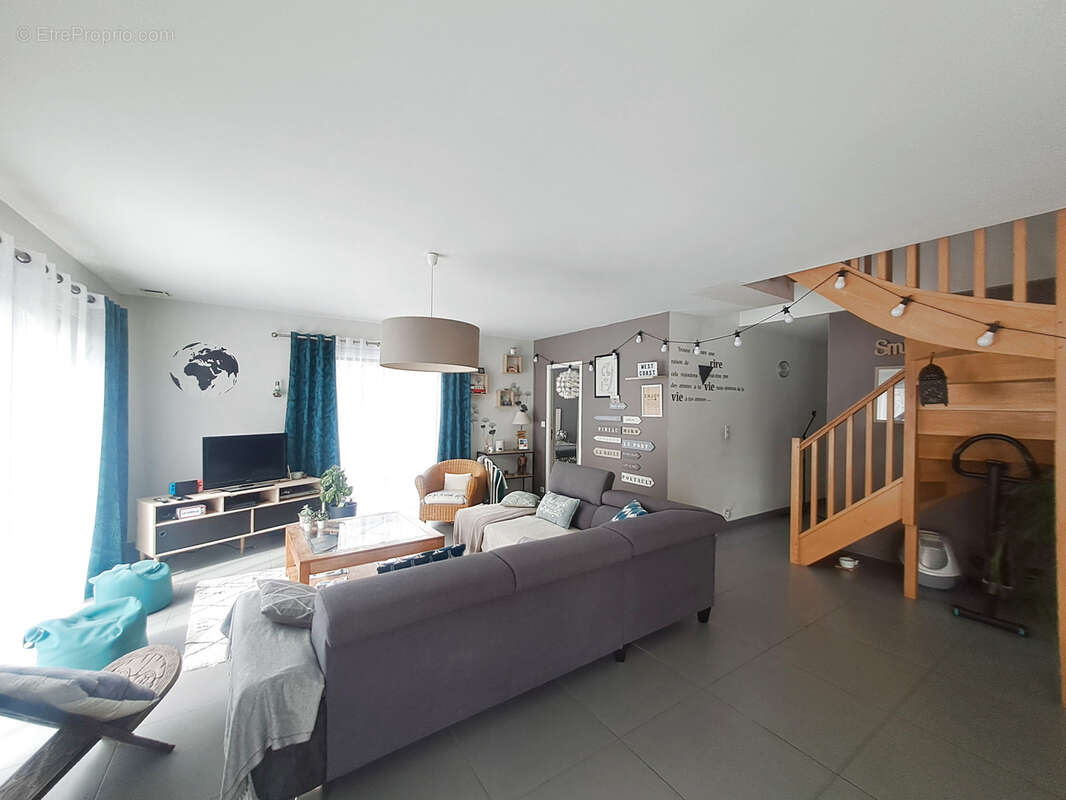 Maison à LA TURBALLE