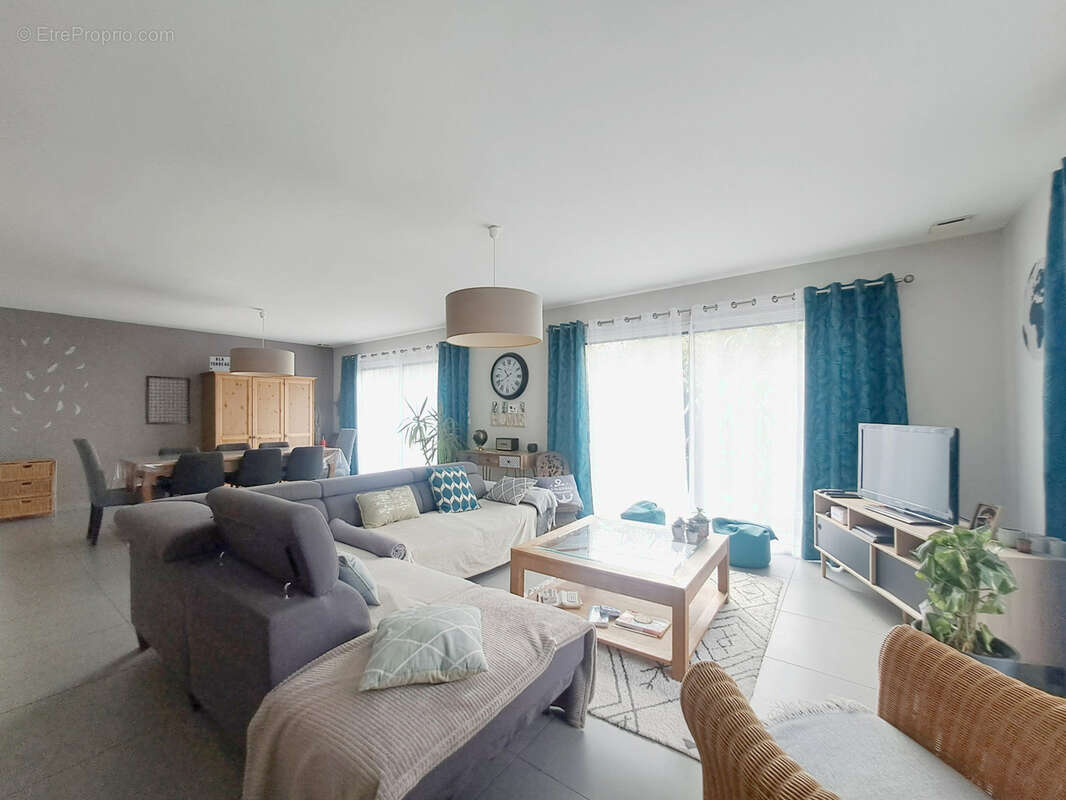 Maison à LA TURBALLE