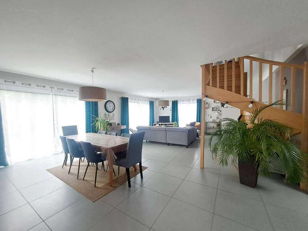 Maison à LA TURBALLE