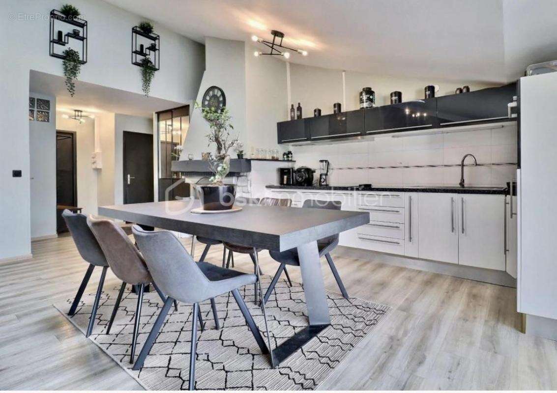 Appartement à HAM-SOUS-VARSBERG