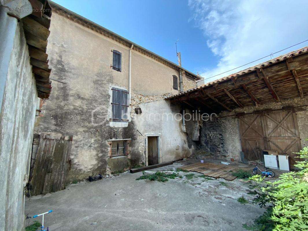 Appartement à LEZAN