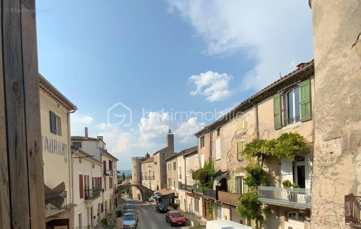 Appartement à LEZAN