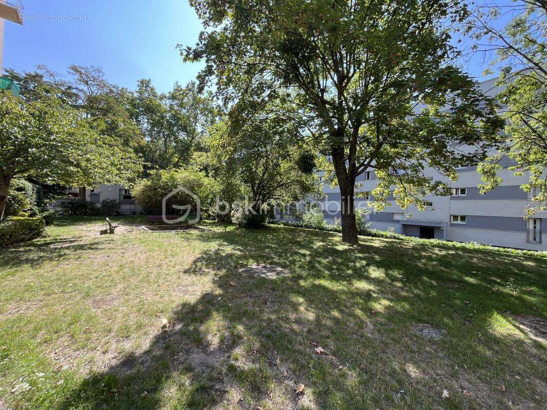 Appartement à SARTROUVILLE