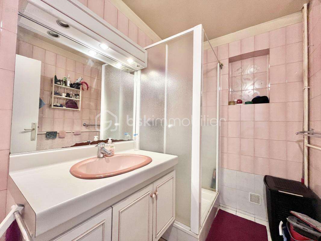 Appartement à SARTROUVILLE