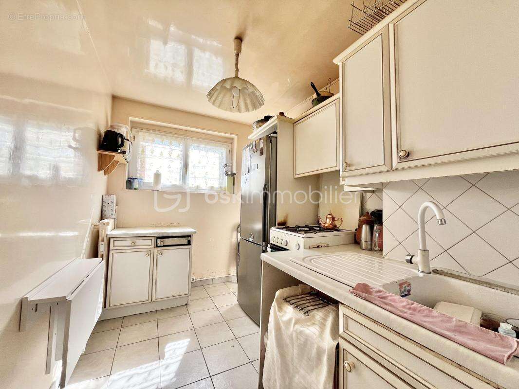 Appartement à SARTROUVILLE