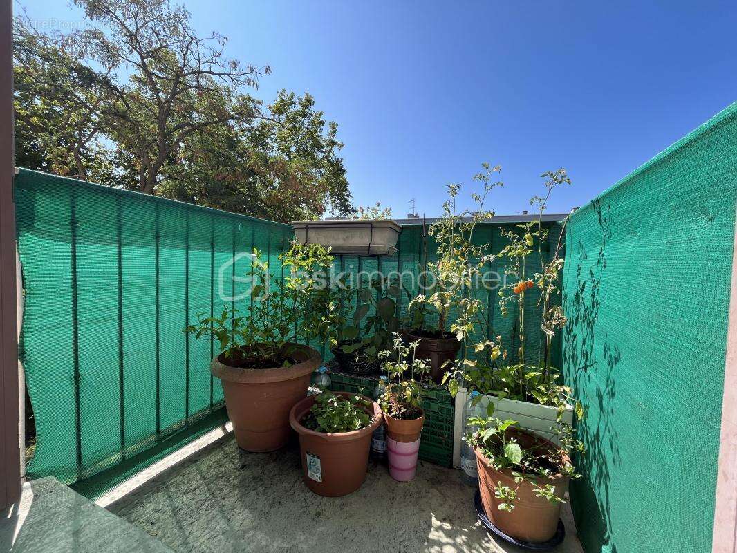 Appartement à SARTROUVILLE