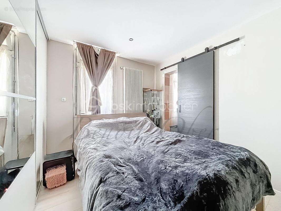 Maison à BONNEUIL-SUR-MARNE