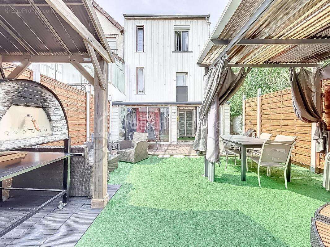 Maison à BONNEUIL-SUR-MARNE