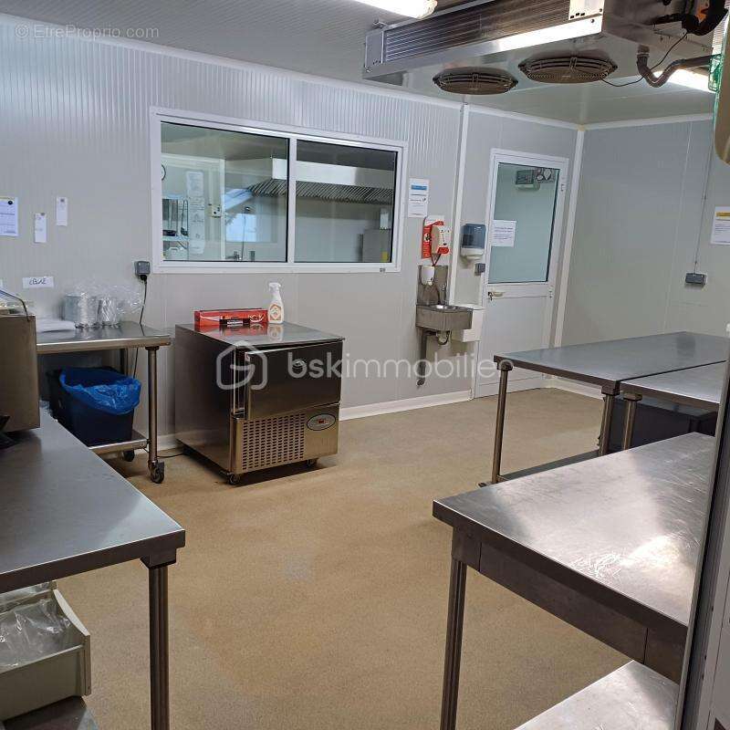 Commerce à MARCILLE-LA-VILLE