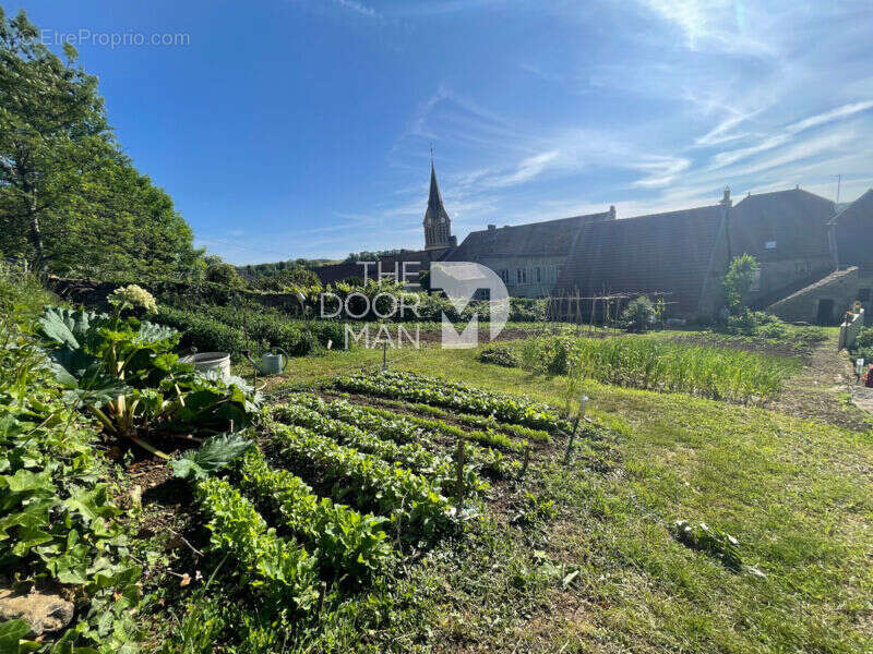 Maison à LONGEAU-PERCEY
