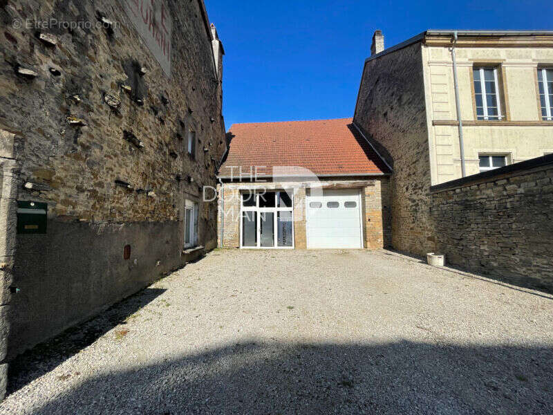 Maison à LONGEAU-PERCEY