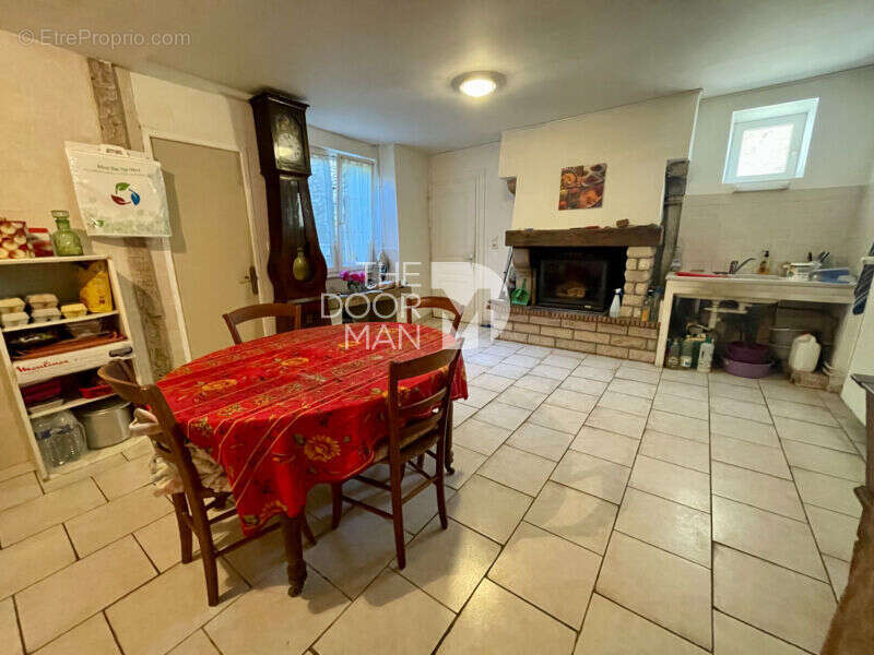 Maison à LONGEAU-PERCEY