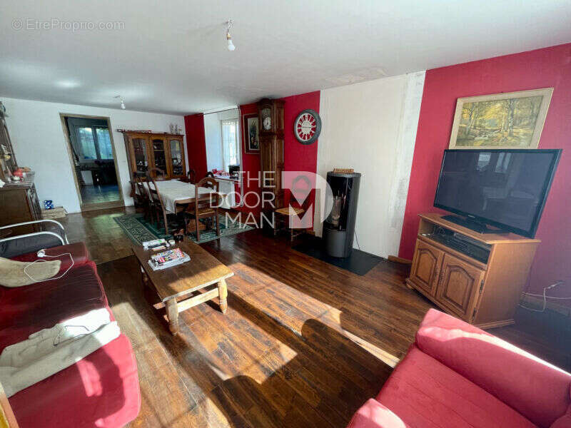 Maison à LONGEAU-PERCEY