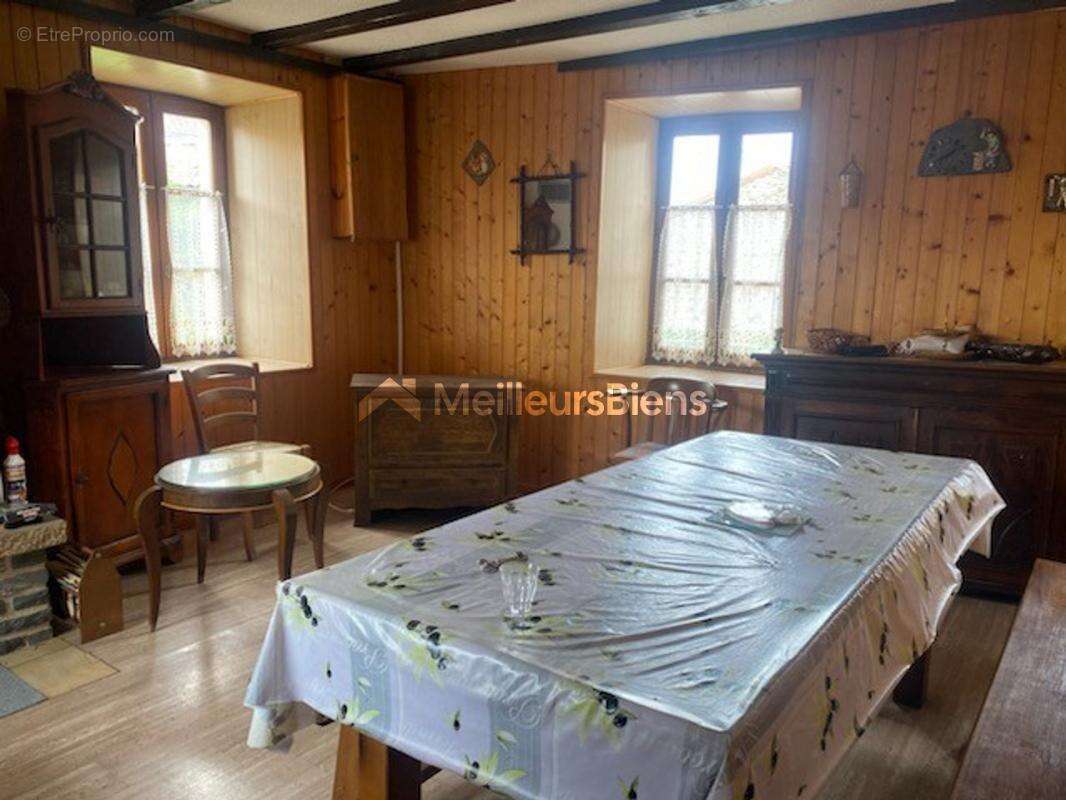 Maison à SAINT-ETIENNE-DU-VIGAN