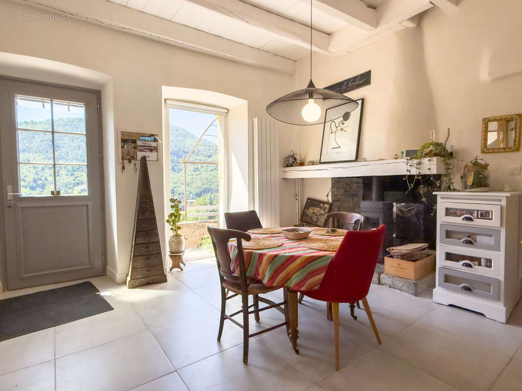 Maison à DUNIERE-SUR-EYRIEUX