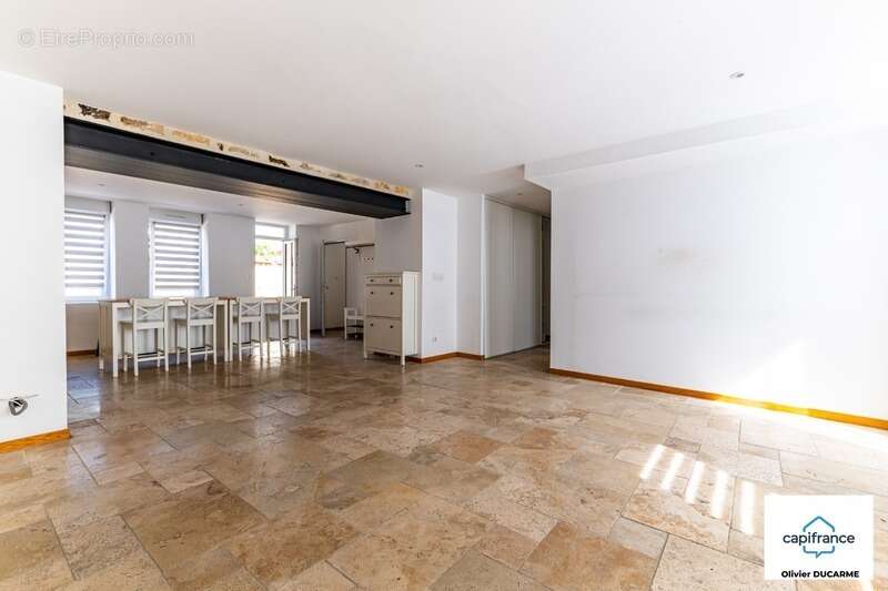 Appartement à MIREBEAU-SUR-BEZE