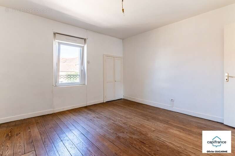 Appartement à MIREBEAU-SUR-BEZE