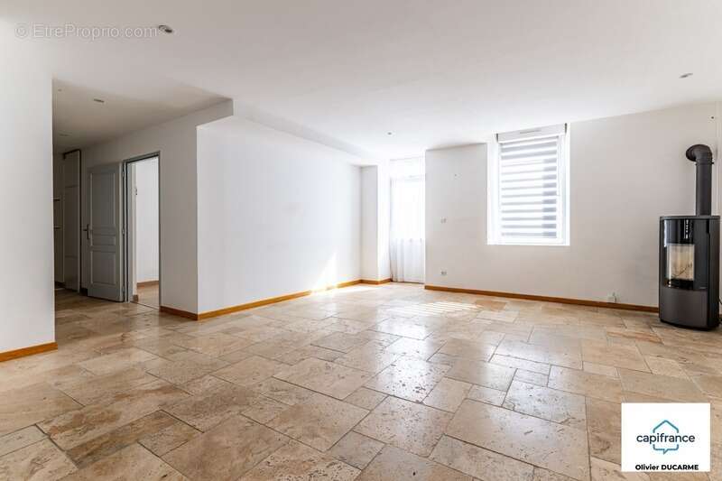 Appartement à MIREBEAU-SUR-BEZE