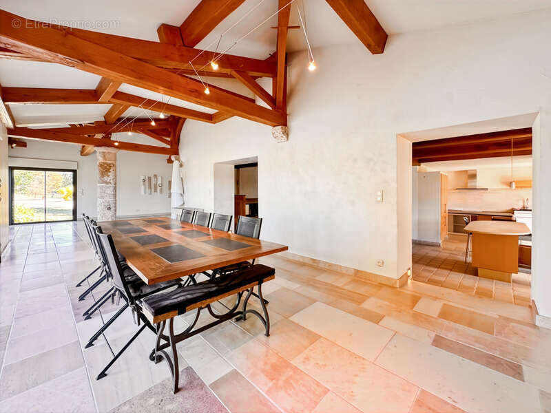 Maison à LA CLAYETTE