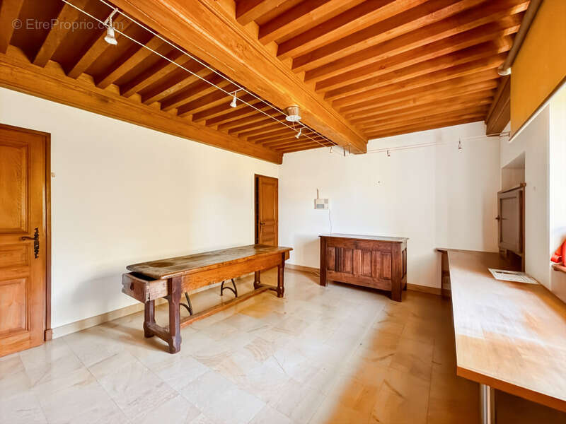 Maison à LA CLAYETTE