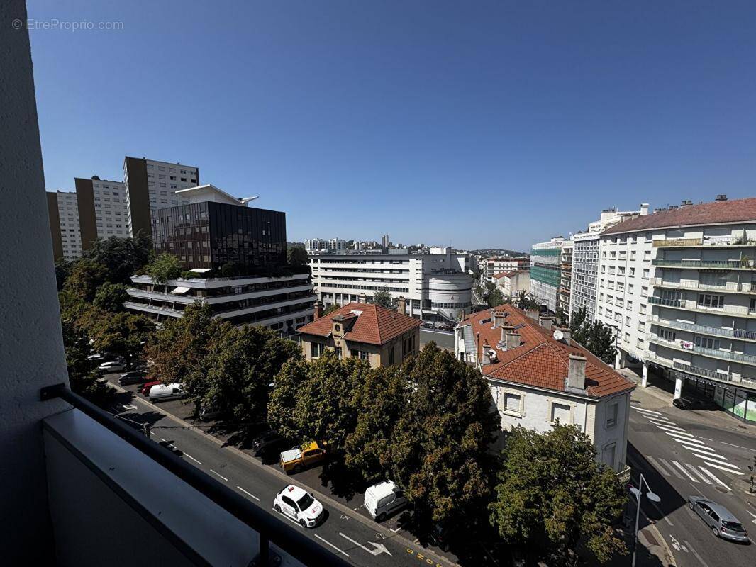 Appartement à SAINT-ETIENNE