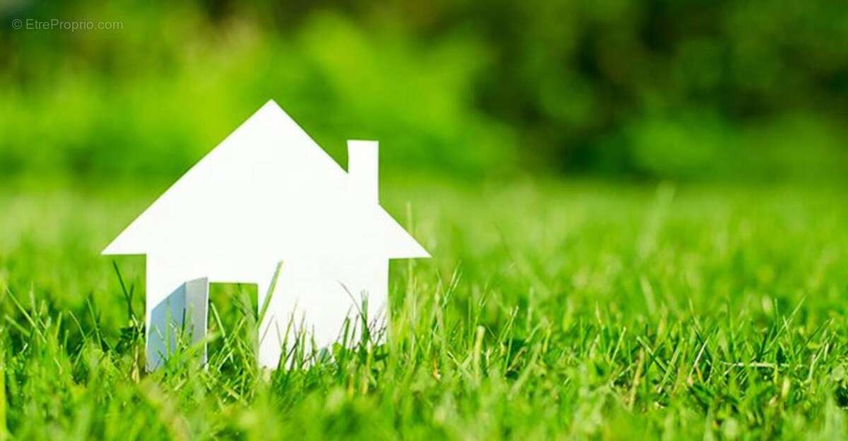 Terrain à VILLERS-COTTERETS