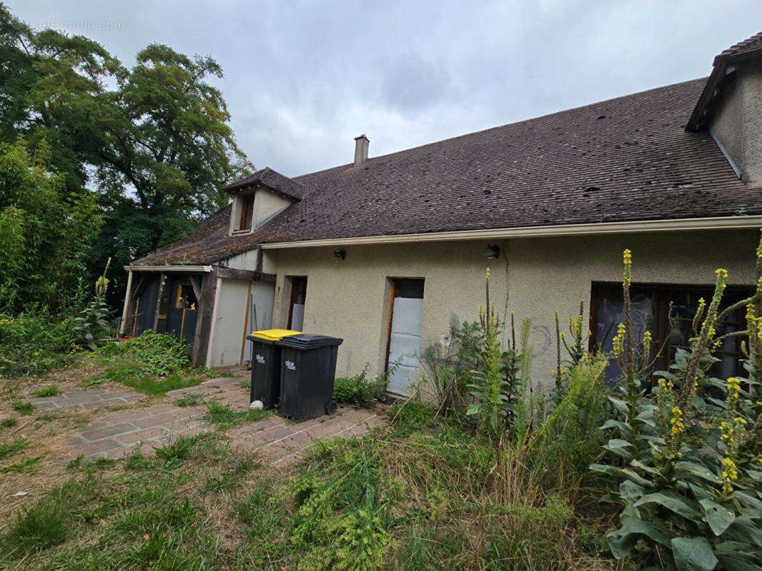 Terrain à LONGPONT-SUR-ORGE