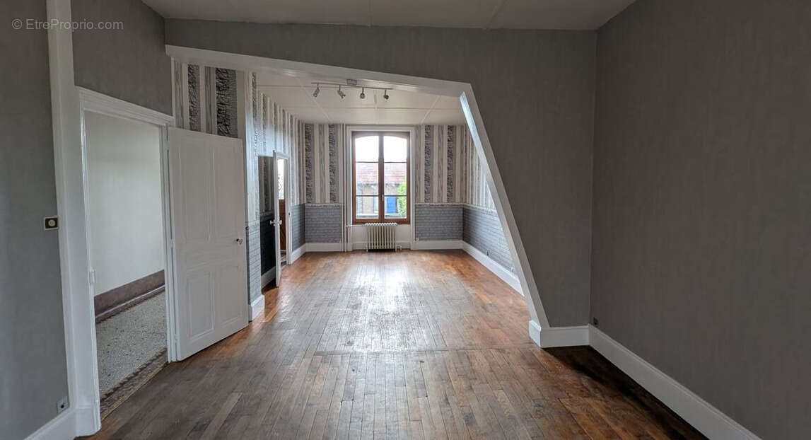 Maison à CHAUFFAILLES