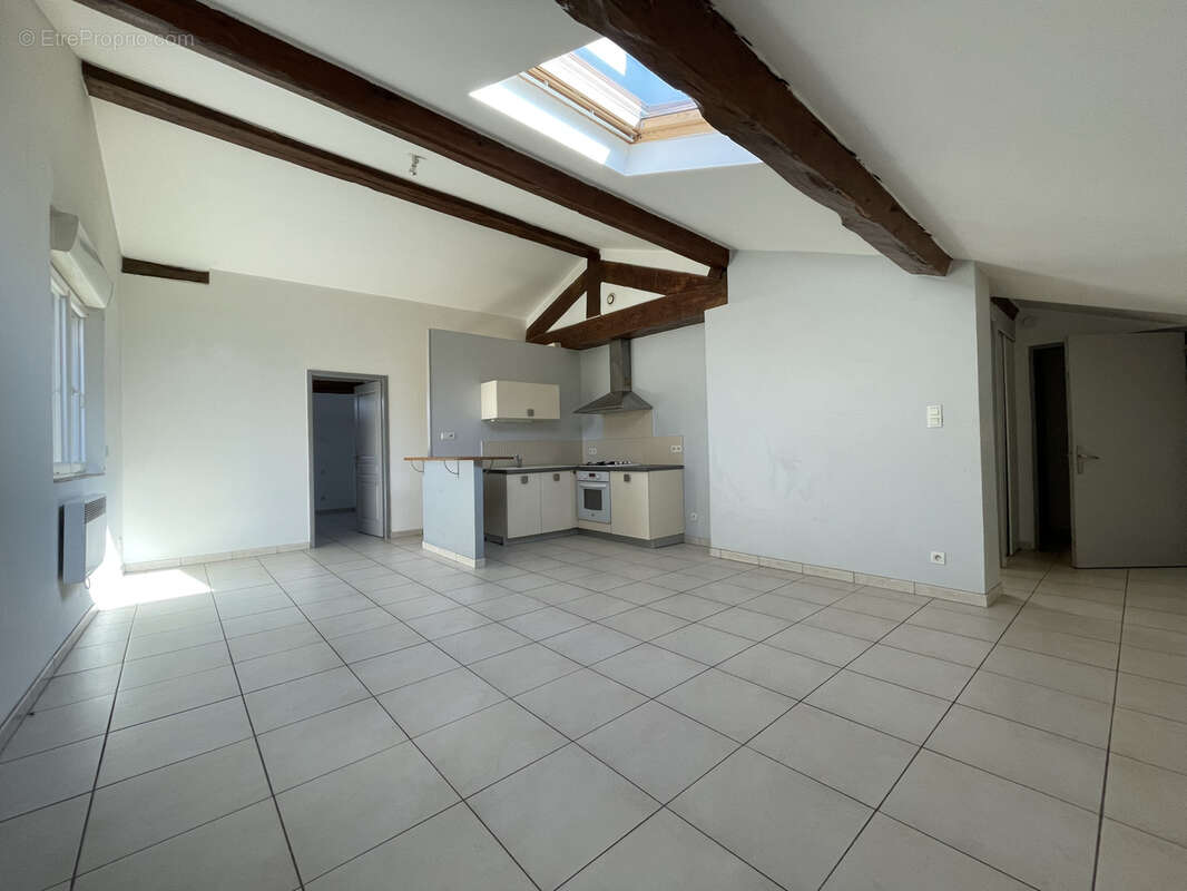 Maison à VILLEMOLAQUE