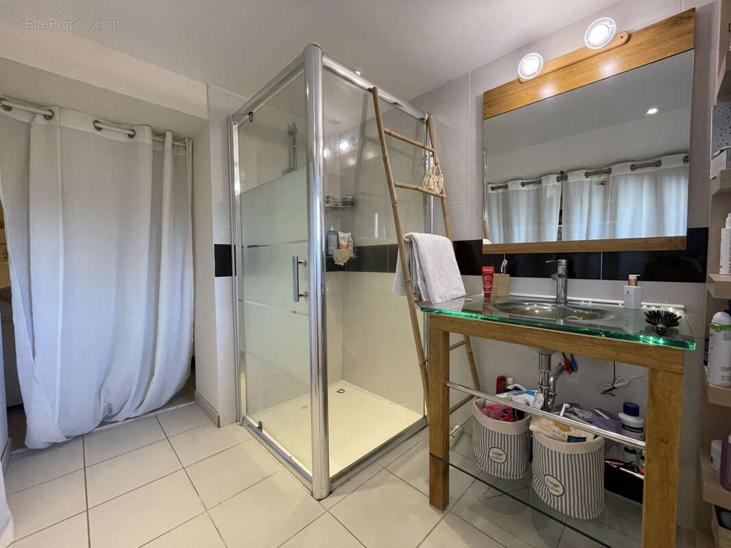 Maison à VILLEMOLAQUE