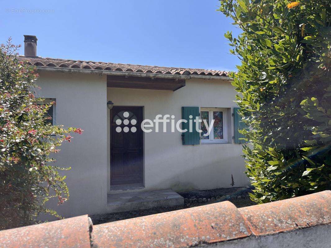 Maison à SAINT-CLEMENT-DES-BALEINES