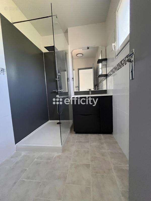 Maison à SAINT-CLEMENT-DES-BALEINES