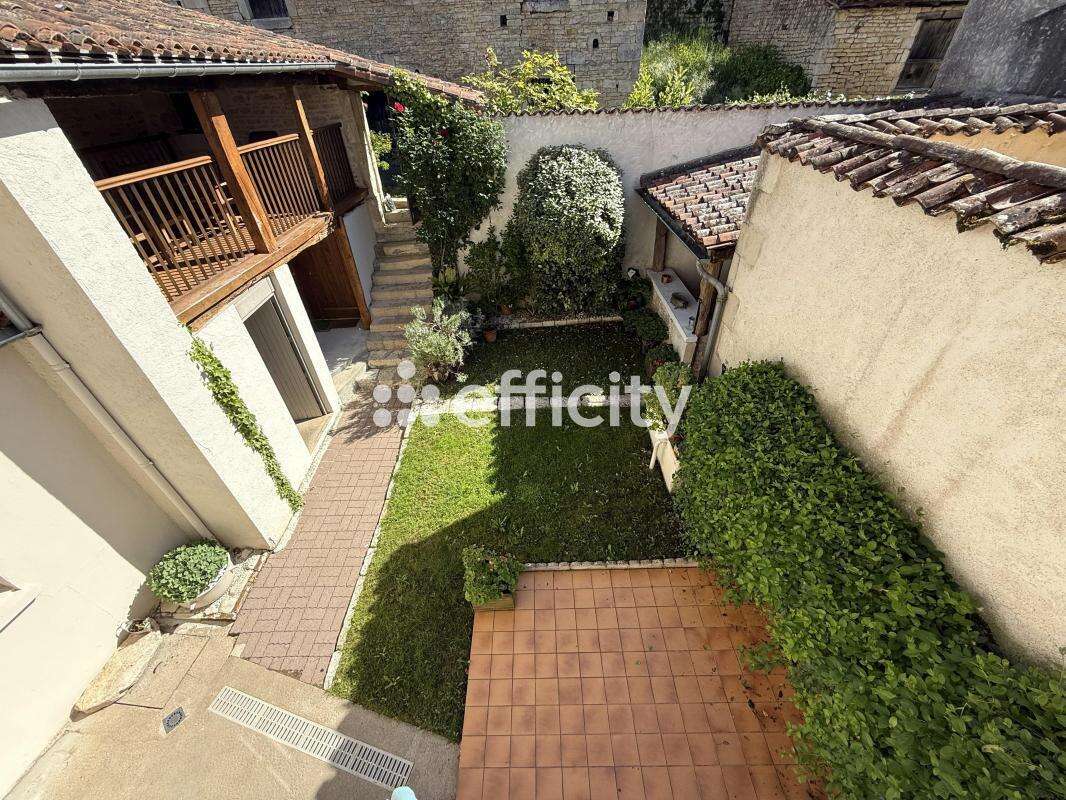 Maison à VERTEUIL-SUR-CHARENTE