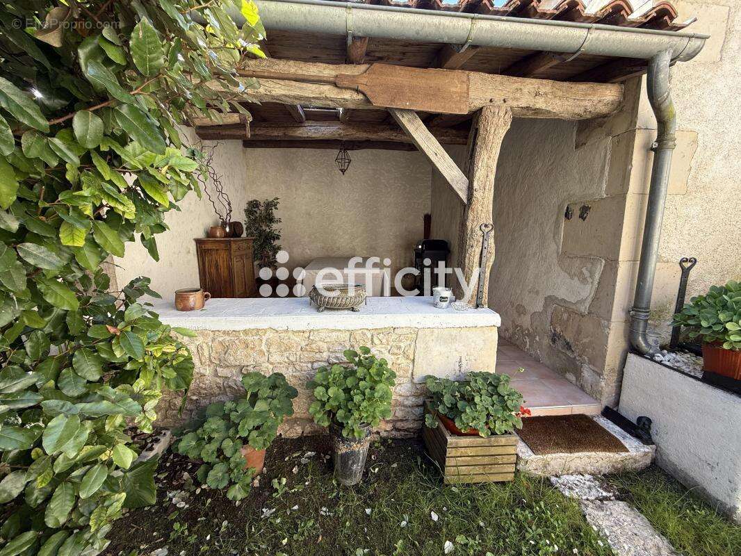 Maison à VERTEUIL-SUR-CHARENTE