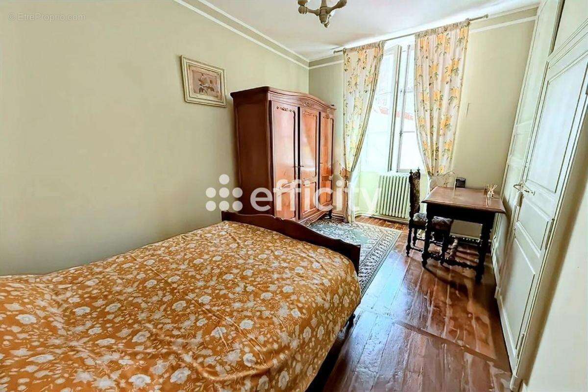 Maison à VERTEUIL-SUR-CHARENTE