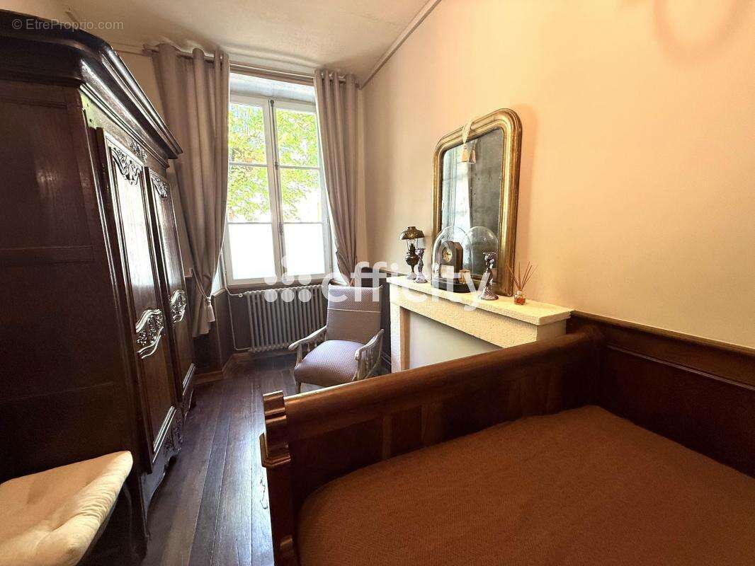 Maison à VERTEUIL-SUR-CHARENTE