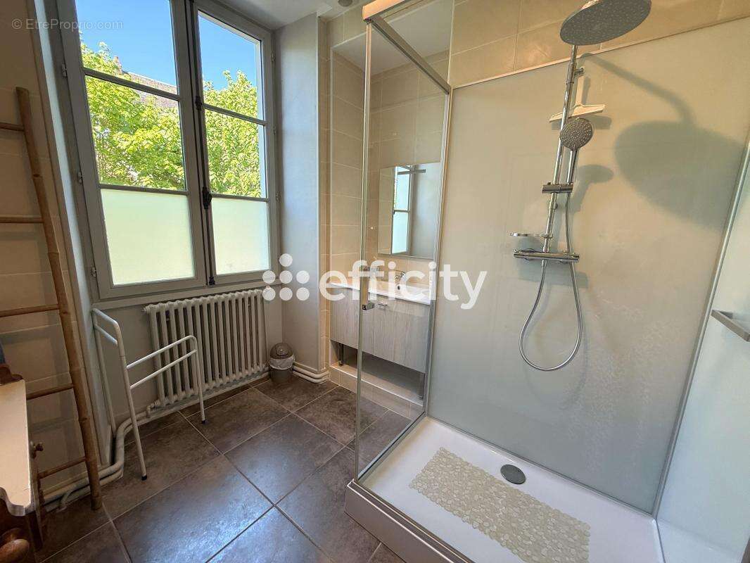 Maison à VERTEUIL-SUR-CHARENTE