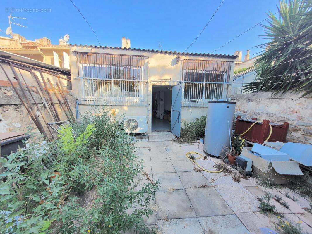 Commerce à MARSEILLE-13E